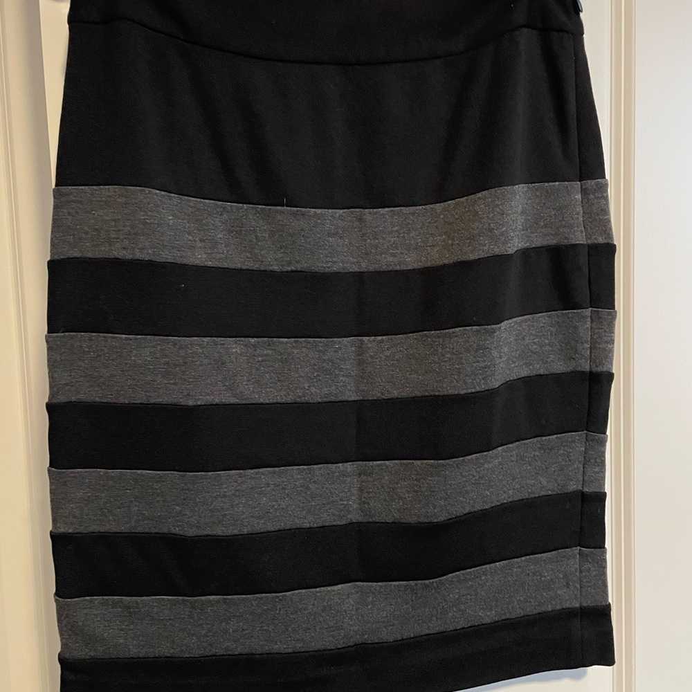 White House Black Market Skirt